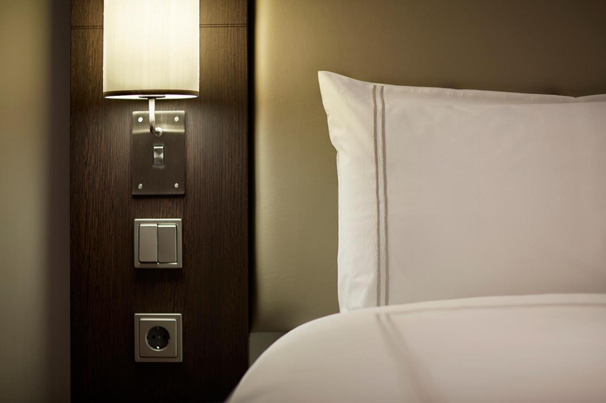 Premier Inn Muenchen Airport Sued Hallbergmoos Exterior foto